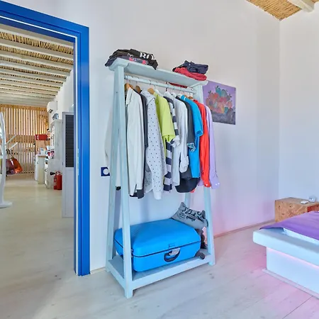 Blue & In Luxury Glifades