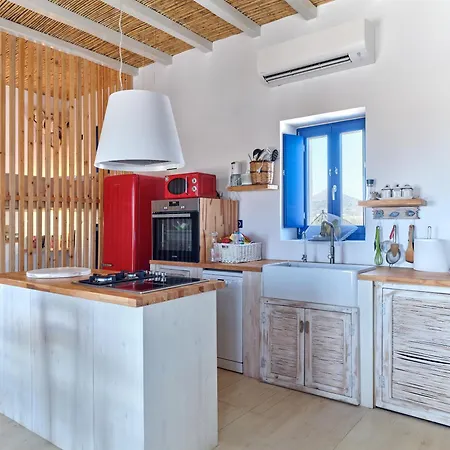 Blue & In Luxury Parikia (Paros)