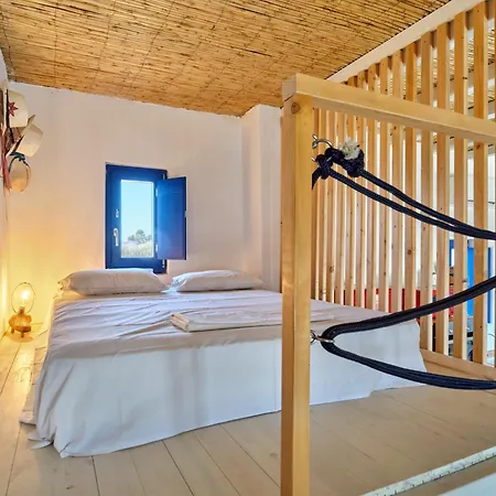 Blue & In Luxury Parikia (Paros)
